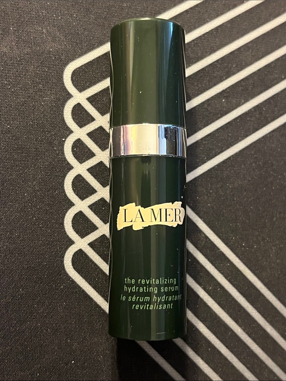 NWT La Mer Revitalizing Hydrating Serum Deluxe Mini (5 ml / 0.17 fl oz)